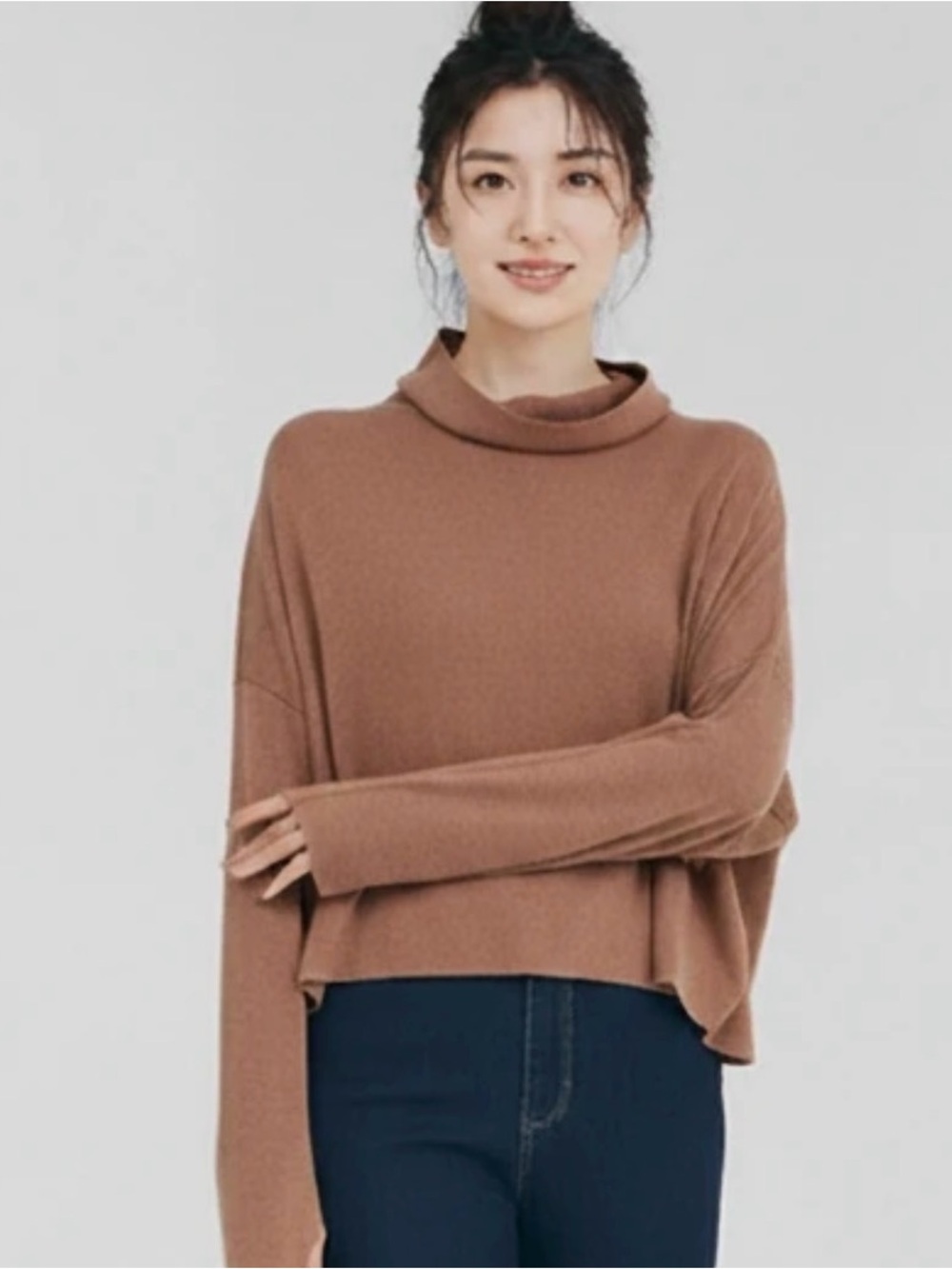 American Eagle Outfitters Knit Waffle Cropped Turtleneck Sweater Size M
